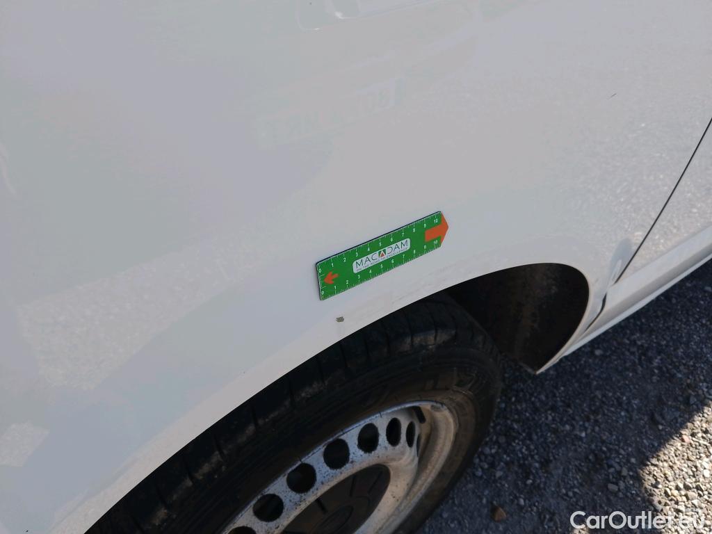  Land Rover  Discovery VOLKSWAGEN Transporter / 2020 / 4P / furgón Furgón Corto TN 2.0 TDI 110kW 4MO #8