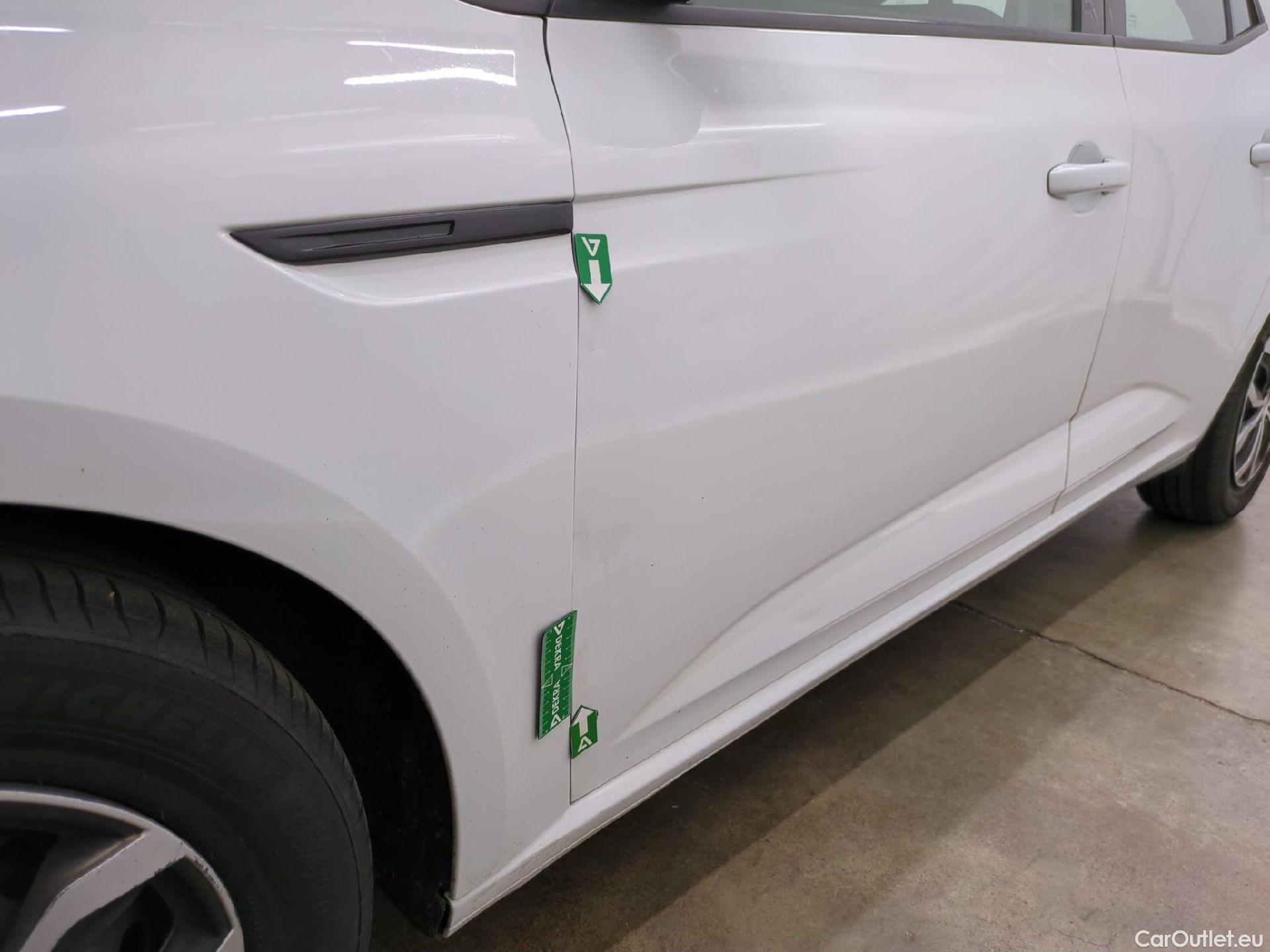  Renault  Megane  IV Berline 5pt. Société Air Nav 1.5 dCi 90CV BVM6 E6 #45