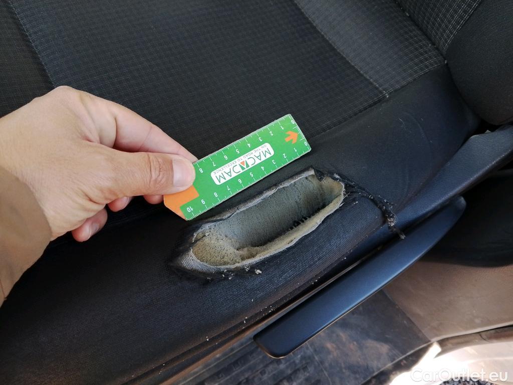  Land Rover  Discovery VOLKSWAGEN Transporter / 2020 / 4P / furgón Furgón Corto TN 2.0 TDI 110kW 4MO #4