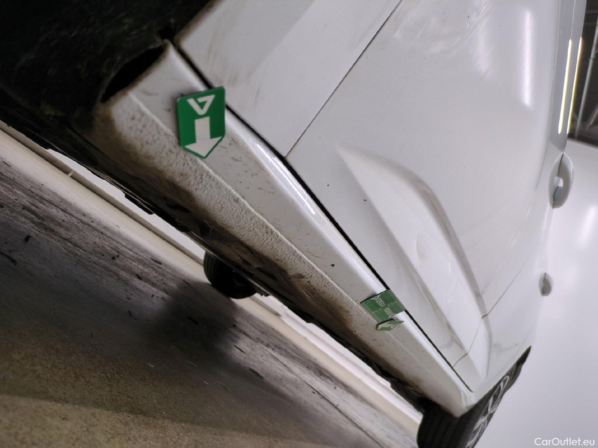  Renault  Megane  IV Berline 5pt. Société Air Nav 1.5 dCi 90CV BVM6 E6 #43