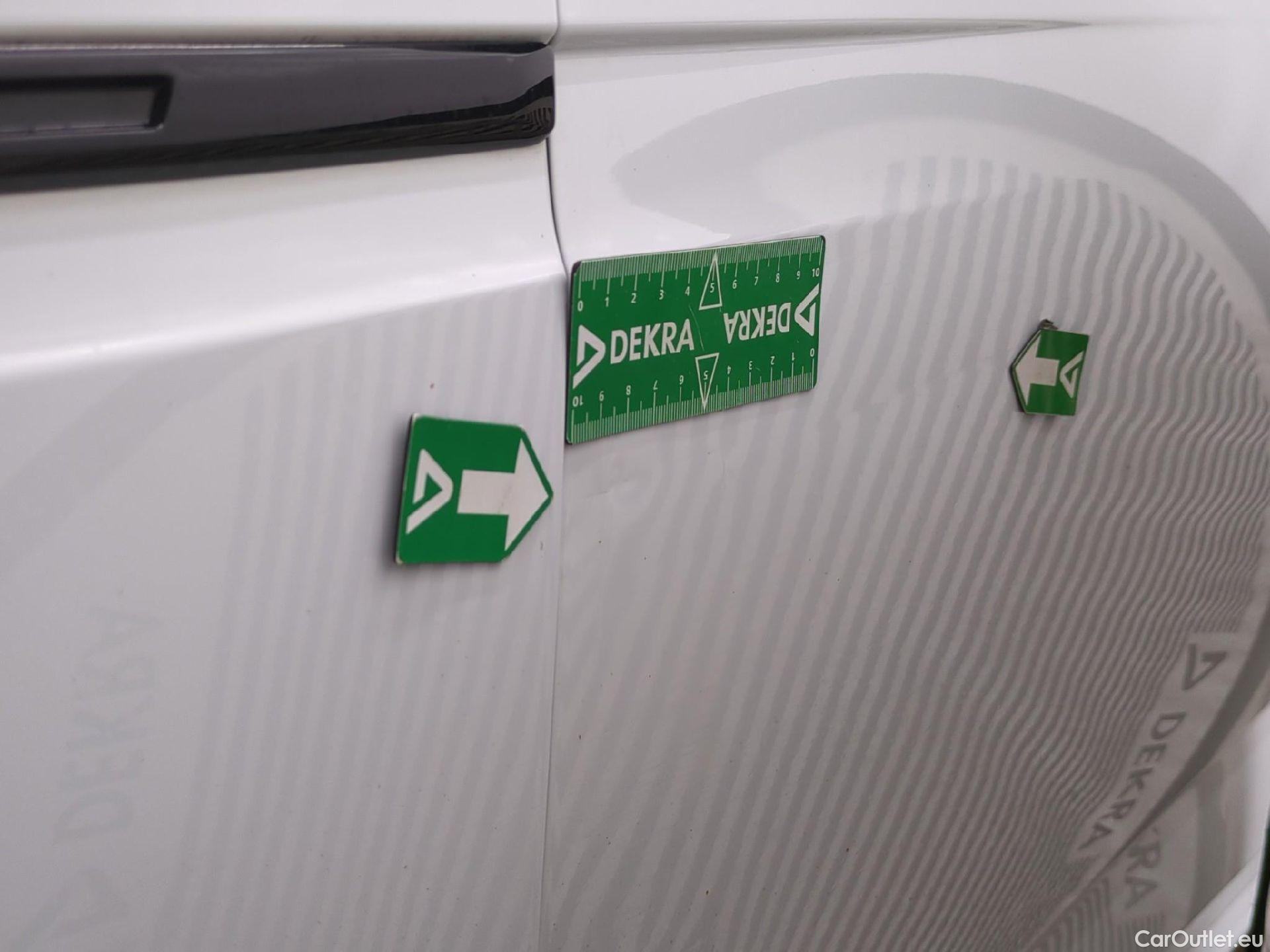  Renault  Megane  IV Berline 5pt. Société Air Nav 1.5 dCi 90CV BVM6 E6 #44