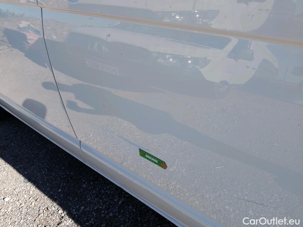  Land Rover  Discovery VOLKSWAGEN Transporter / 2020 / 4P / furgón Furgón Corto TN 2.0 TDI 110kW 4MO #19