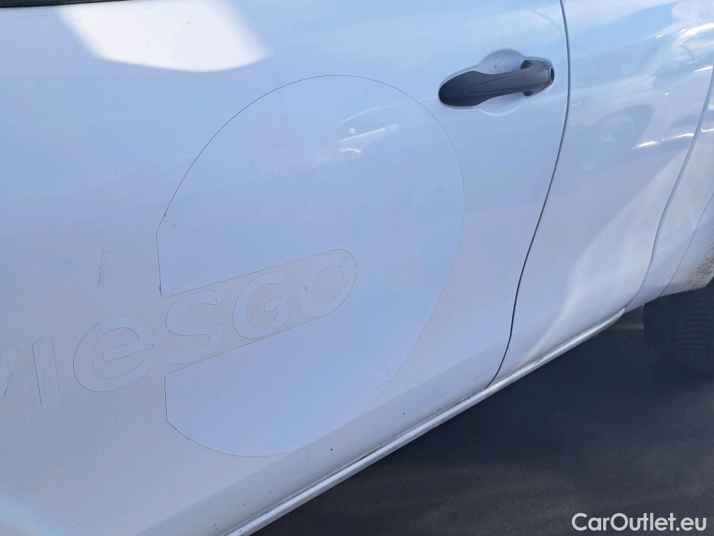  Toyota  Hilux TOYOTA  VU 2p 7G pickup 2.4 D-4D Cabina Extra GX 4x4 #17