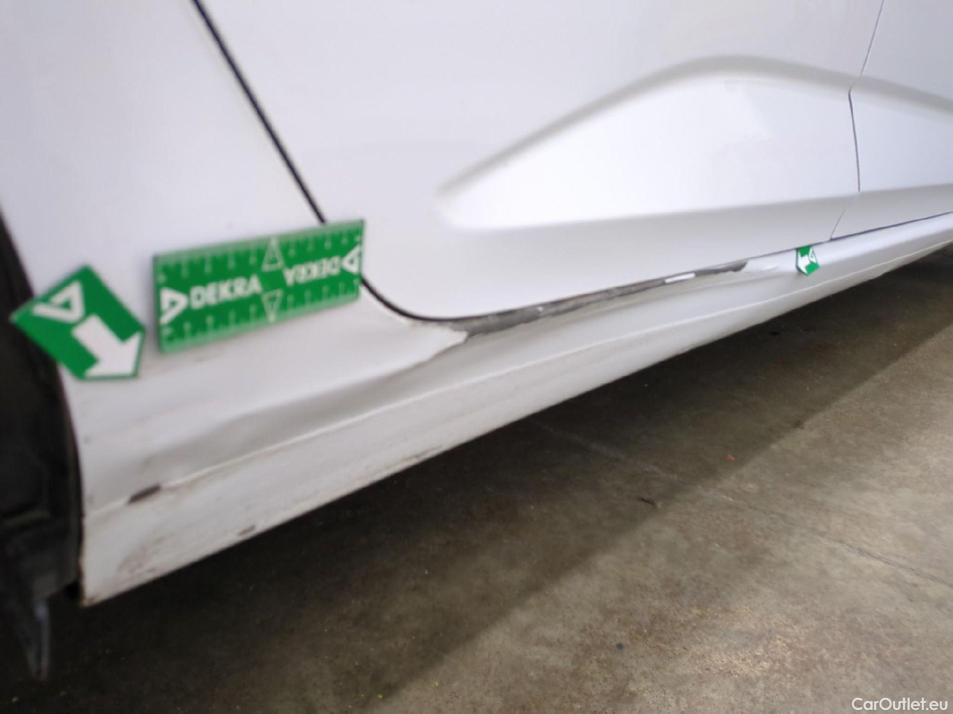  Renault  Megane  IV Berline 5pt. Société Air Nav 1.5 dCi 90CV BVM6 E6 #16