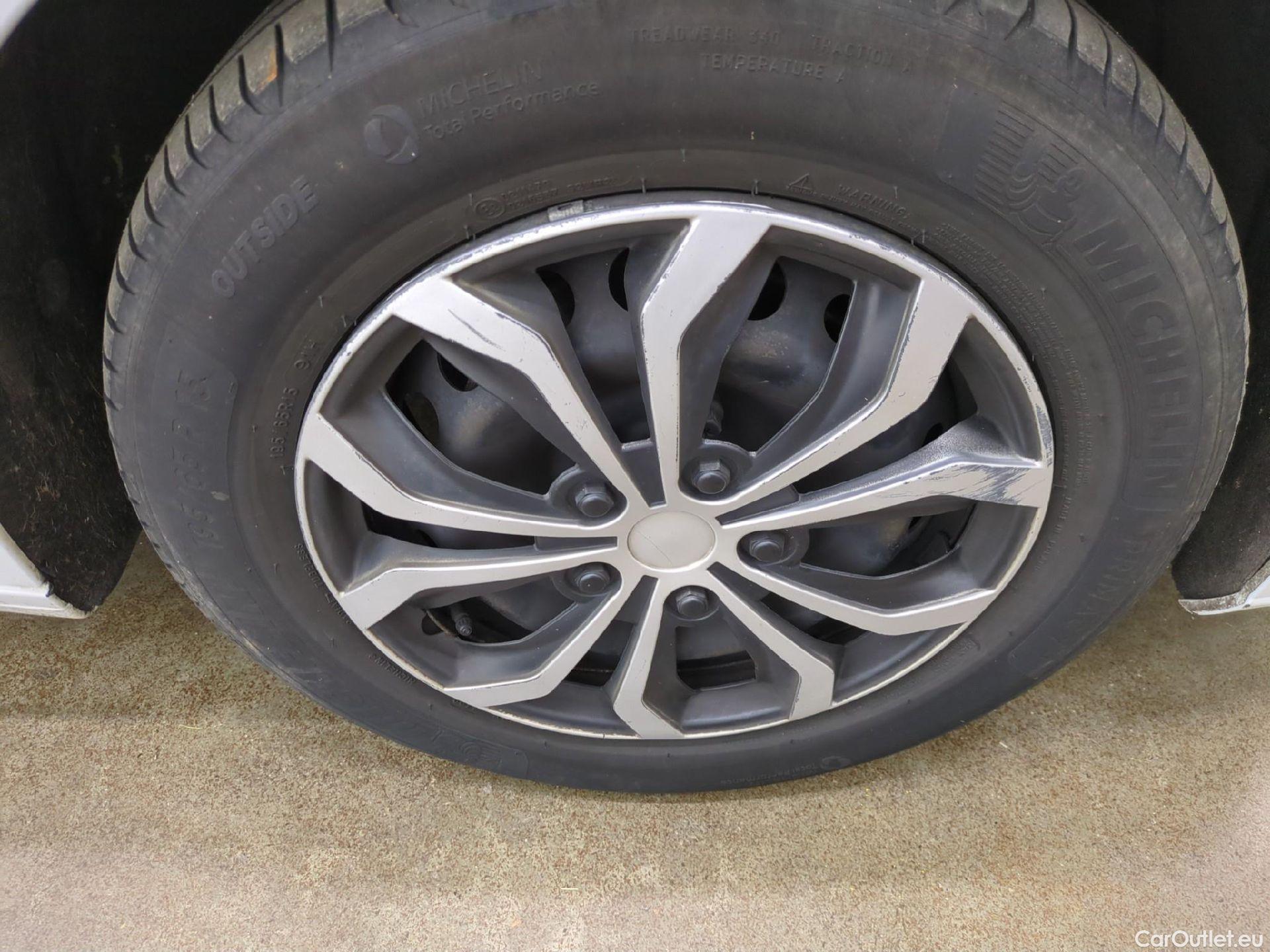  Renault  Megane  IV Berline 5pt. Société Air Nav 1.5 dCi 90CV BVM6 E6 #5