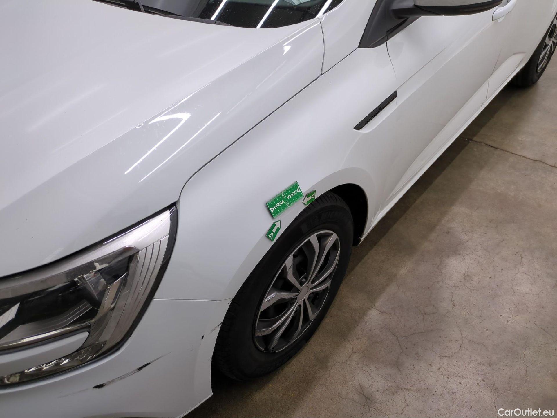  Renault  Megane  IV Berline 5pt. Société Air Nav 1.5 dCi 90CV BVM6 E6 #65