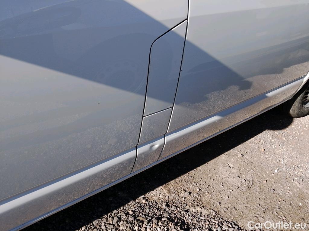  Land Rover  Discovery VOLKSWAGEN Transporter / 2020 / 4P / furgón Furgón Corto TN 2.0 TDI 110kW 4MO #31