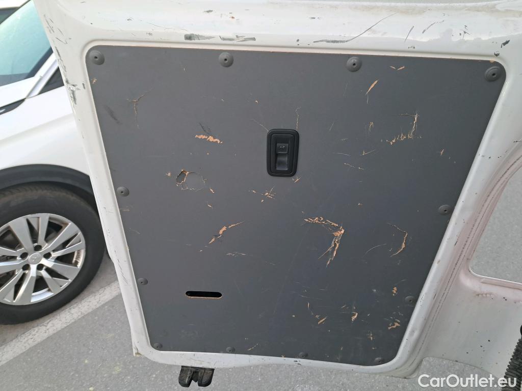  Land Rover  Discovery VOLKSWAGEN Transporter / 2020 / 4P / furgón Furgón Corto TN 2.0 TDI 81kW (110CV) #13