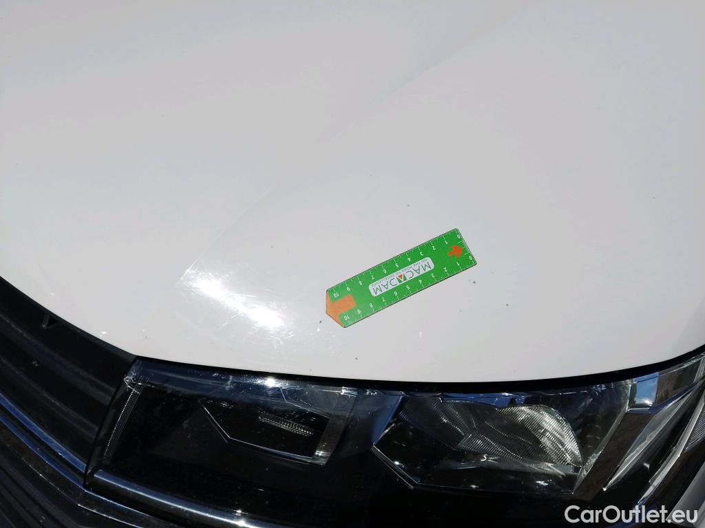  Land Rover  Discovery VOLKSWAGEN Transporter / 2020 / 4P / furgón Furgón Corto TN 2.0 TDI 110kW 4MO #40