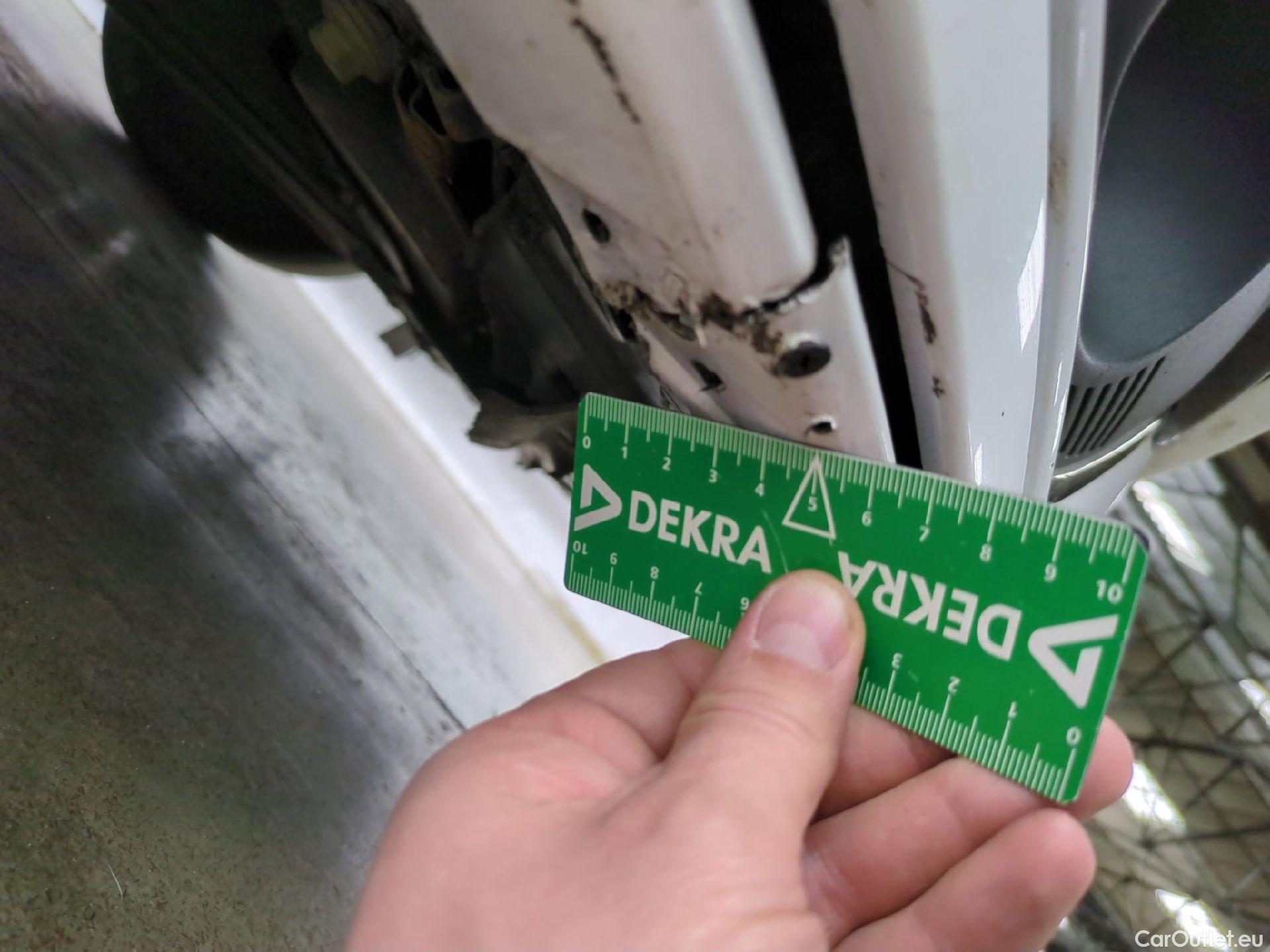  Renault  Megane  IV Berline 5pt. Société Air Nav 1.5 dCi 90CV BVM6 E6 #28