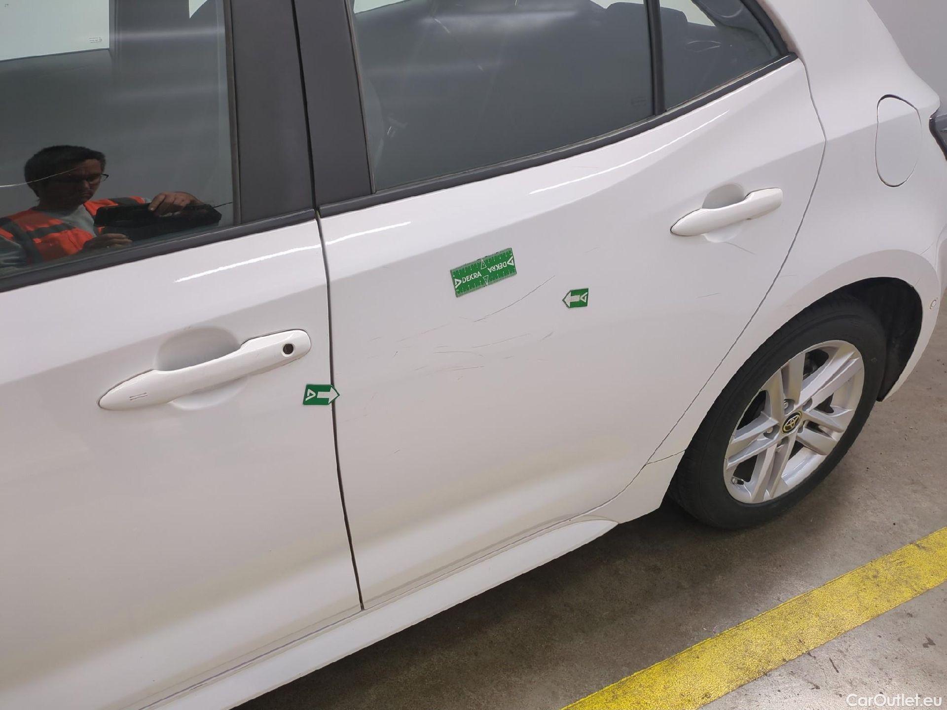  Toyota  Corolla TOYOTA  / 2018 / 5P / Berline Hybride 122h Dynamic Business Beyond Zer #14