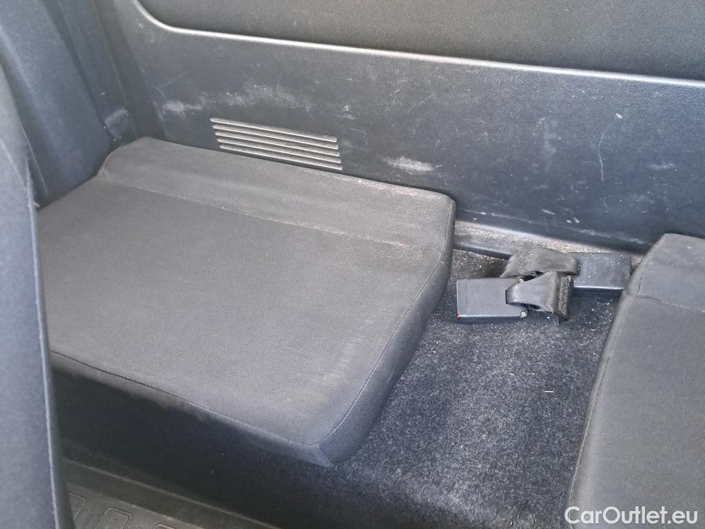  Toyota  Hilux TOYOTA  VU 2p 7G pickup 2.4 D-4D Cabina Extra GX 4x4 #31