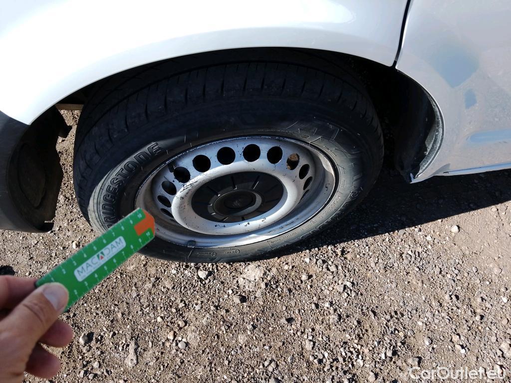  Land Rover  Discovery VOLKSWAGEN Transporter / 2020 / 4P / furgón Furgón Corto TN 2.0 TDI 110kW 4MO #34