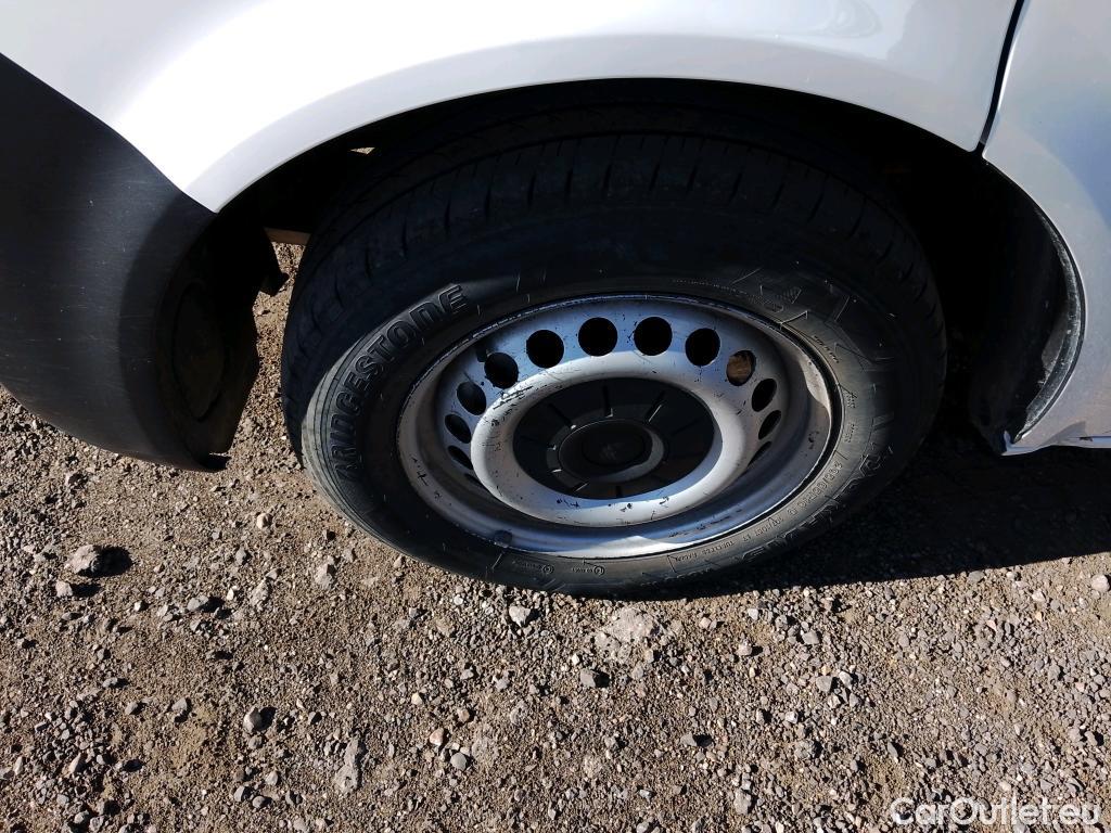  Land Rover  Discovery VOLKSWAGEN Transporter / 2020 / 4P / furgón Furgón Corto TN 2.0 TDI 110kW 4MO #33