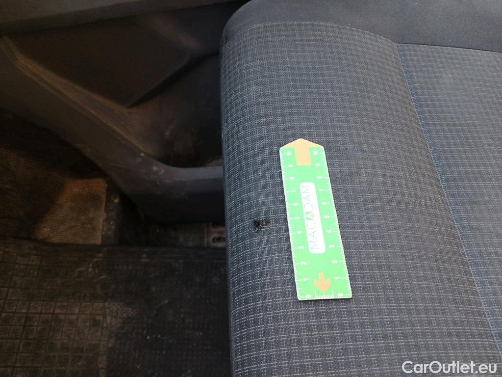  Land Rover  Discovery VOLKSWAGEN Transporter / 2020 / 4P / furgón Furgón Corto TN 2.0 TDI 110kW 4MO #22