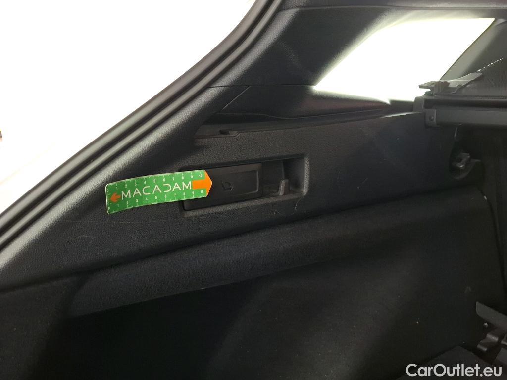  Toyota  Corolla TOYOTA  Touring Sports / 2018 / 5P / Break Hybride 122h Dynamic Business Beyond Zer #30