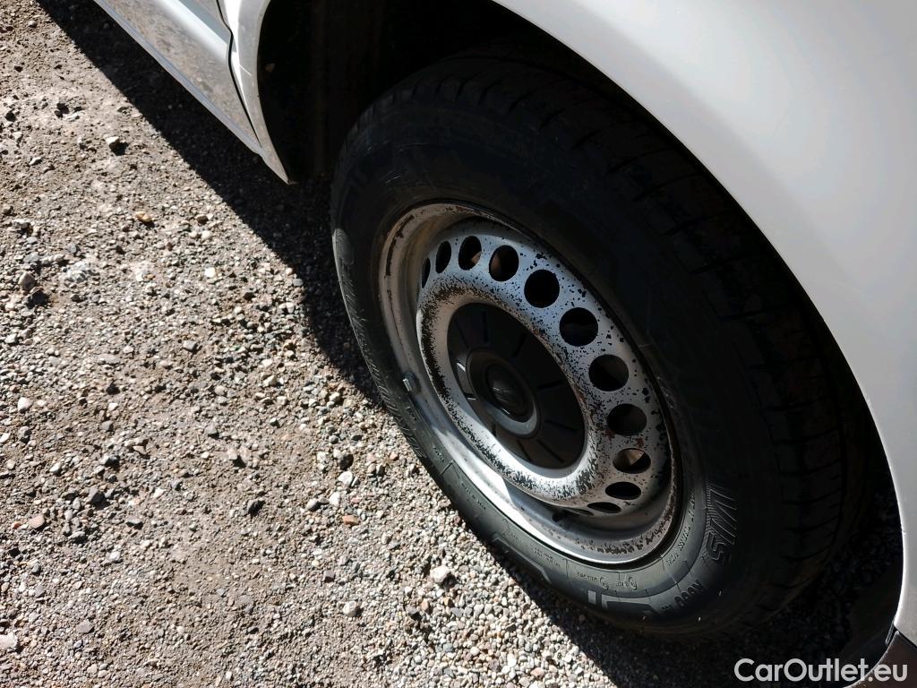  Land Rover  Discovery VOLKSWAGEN Transporter / 2020 / 4P / furgón Furgón Corto TN 2.0 TDI 110kW 4MO #35