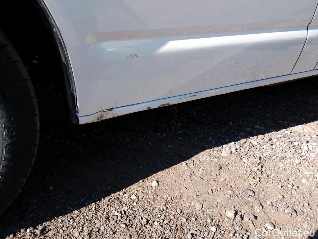  Land Rover  Discovery VOLKSWAGEN Transporter / 2020 / 4P / furgón Furgón Corto TN 2.0 TDI 110kW 4MO #15