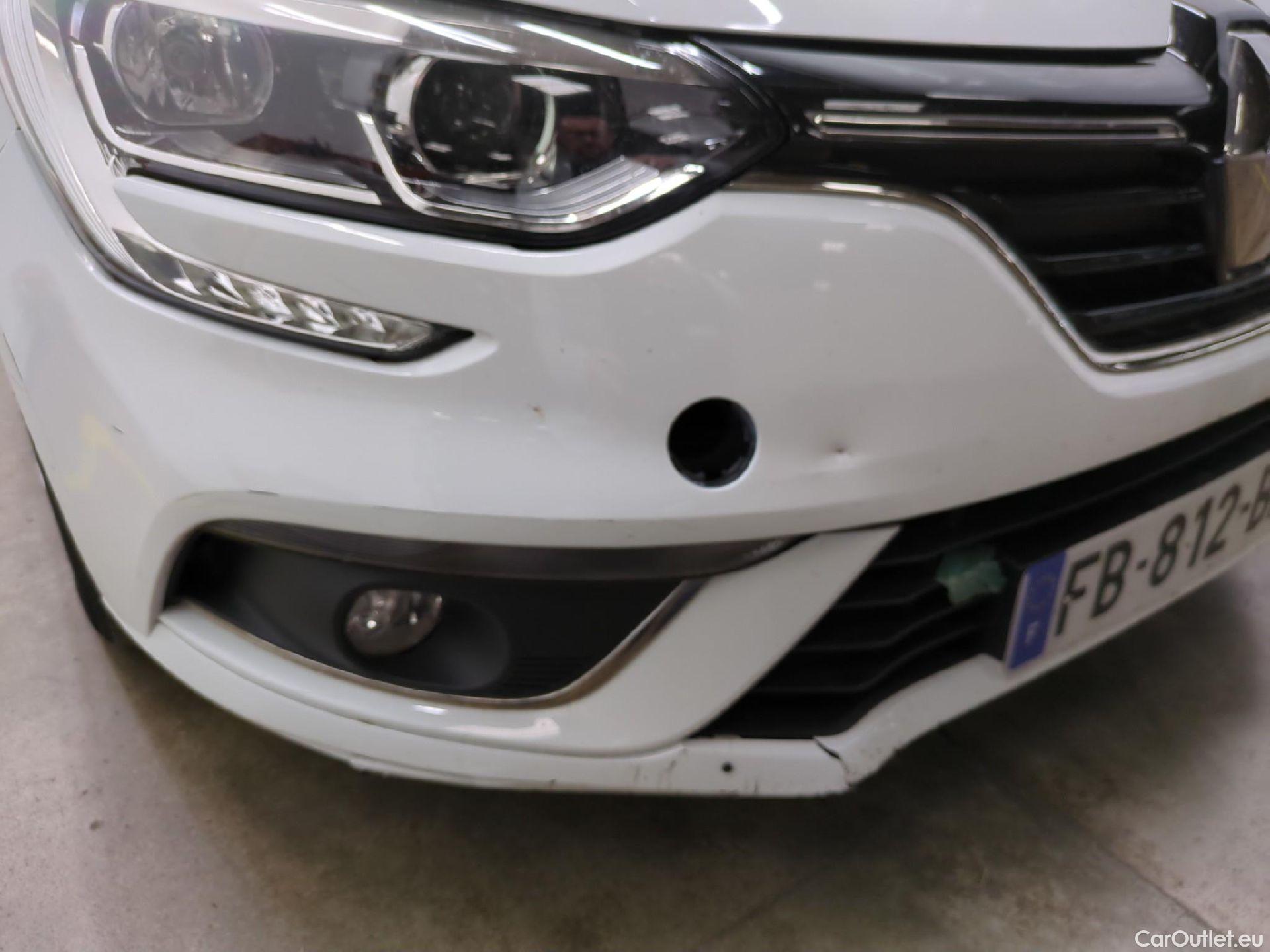  Renault  Megane  IV Berline 5pt. Société Air Nav 1.5 dCi 90CV BVM6 E6 #30