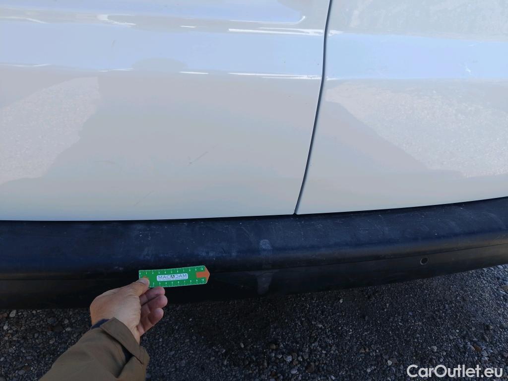  Land Rover  Discovery VOLKSWAGEN Transporter / 2020 / 4P / furgón Furgón Corto TN 2.0 TDI 110kW 4MO #27