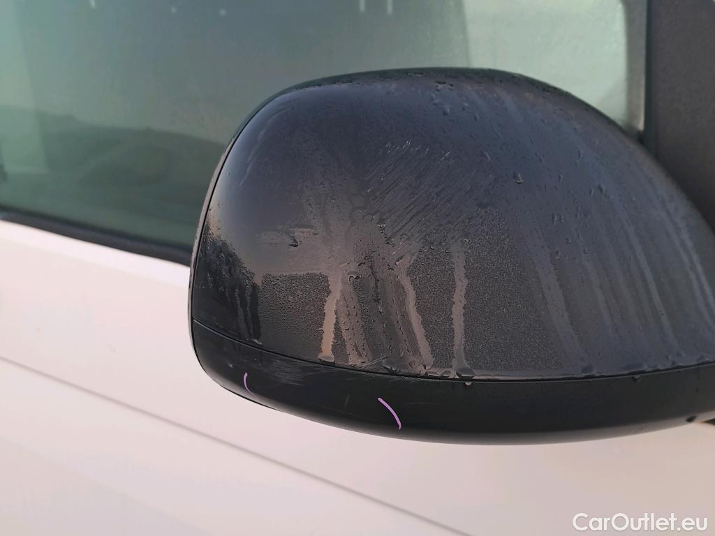  Land Rover  Discovery VOLKSWAGEN Transporter / 2020 / 4P / furgón Furgón Corto TN 2.0 TDI 81kW (110CV) #41