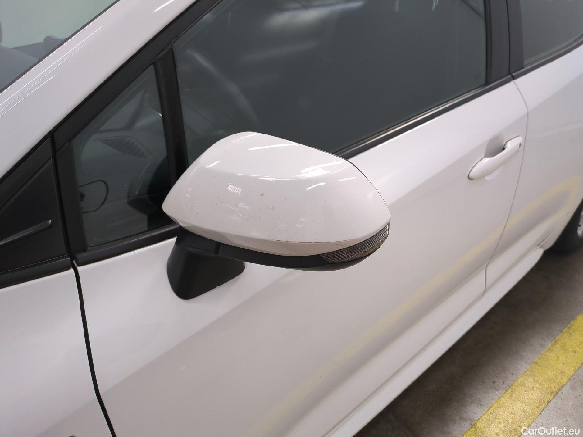  Toyota  Corolla TOYOTA  / 2018 / 5P / Berline Hybride 122h Dynamic Business Beyond Zer #24