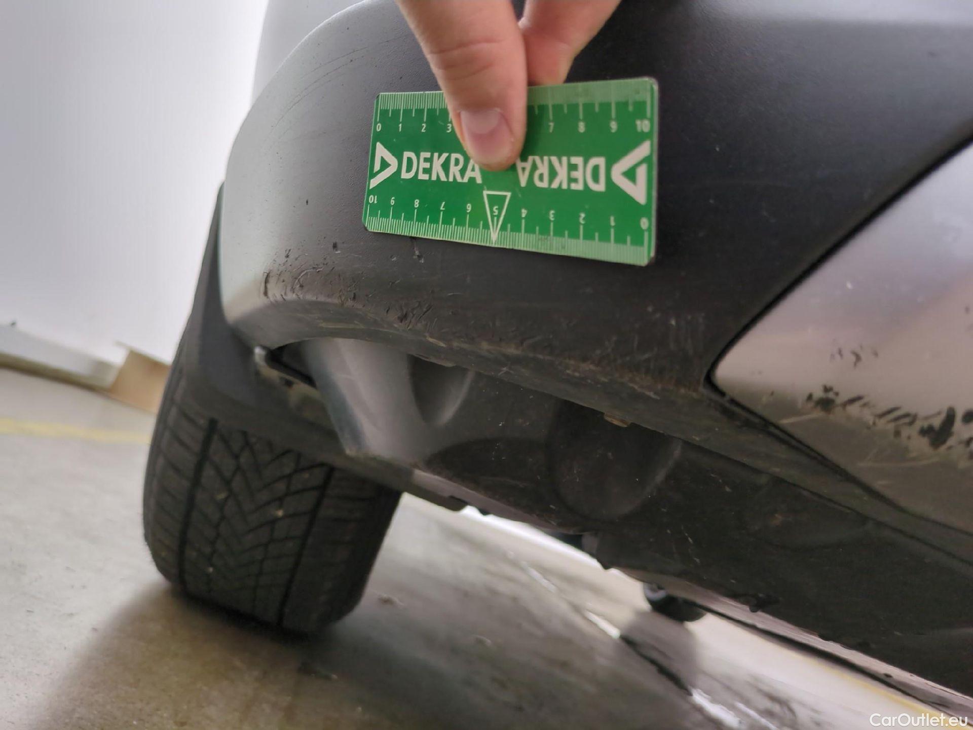  Toyota  RAV4 TOYOTA  Hybride / 2018 / 5P / SUV Hybride AWD Dynamic Business #16