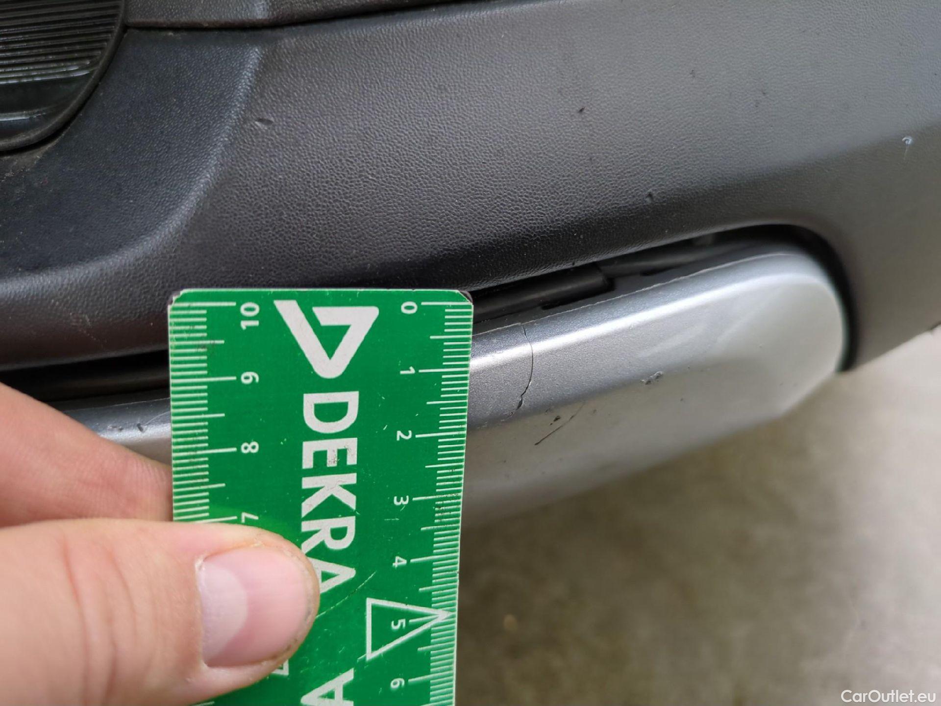  Toyota  RAV4 TOYOTA  Hybride / 2018 / 5P / SUV Hybride AWD Dynamic Business #19