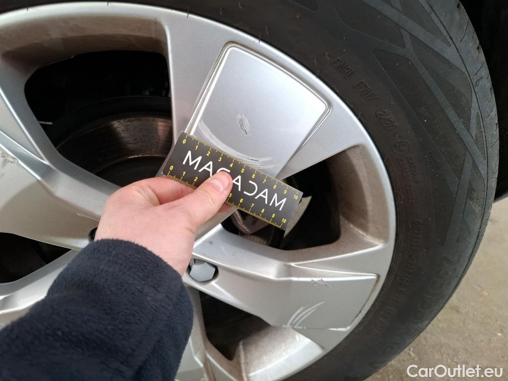  Volvo  XC 40 XC40 Momentum 2WD 1.5 130CV BVA8 E6d #3