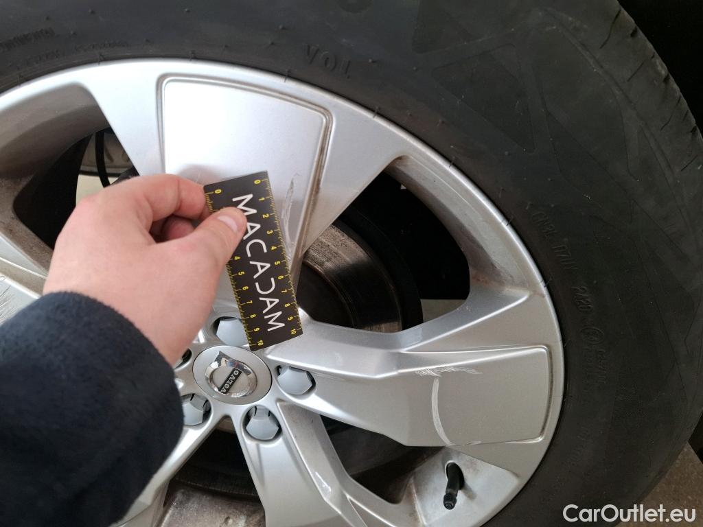  Volvo  XC 40 XC40 Momentum 2WD 1.5 130CV BVA8 E6d #13