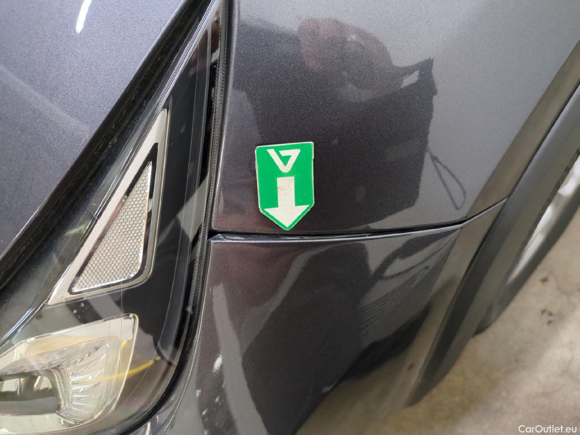  Toyota  RAV4 TOYOTA  Hybride / 2018 / 5P / SUV Hybride AWD Dynamic Business #24