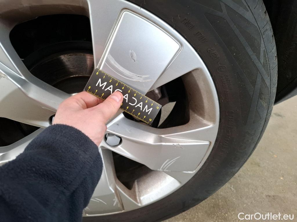  Volvo  XC 40 XC40 Momentum 2WD 1.5 130CV BVA8 E6d #4