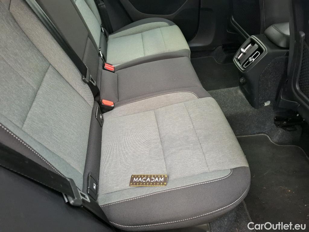  Volvo  XC 40 XC40 Momentum 2WD 1.5 130CV BVA8 E6d #18