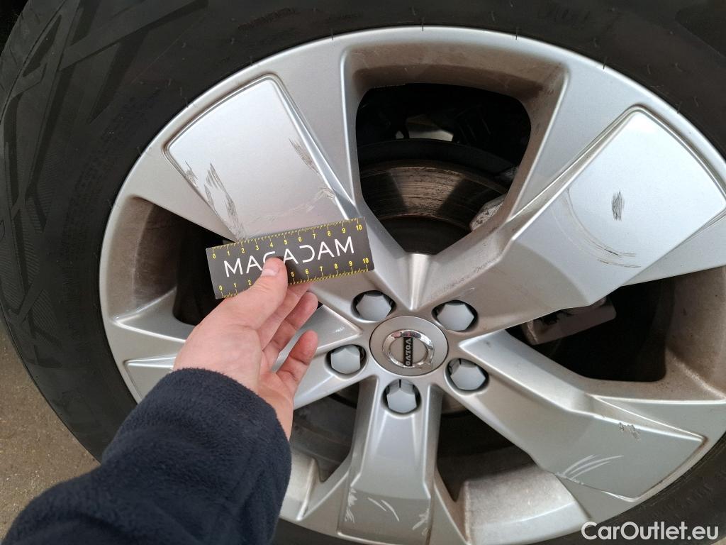  Volvo  XC 40 XC40 Momentum 2WD 1.5 130CV BVA8 E6d #6