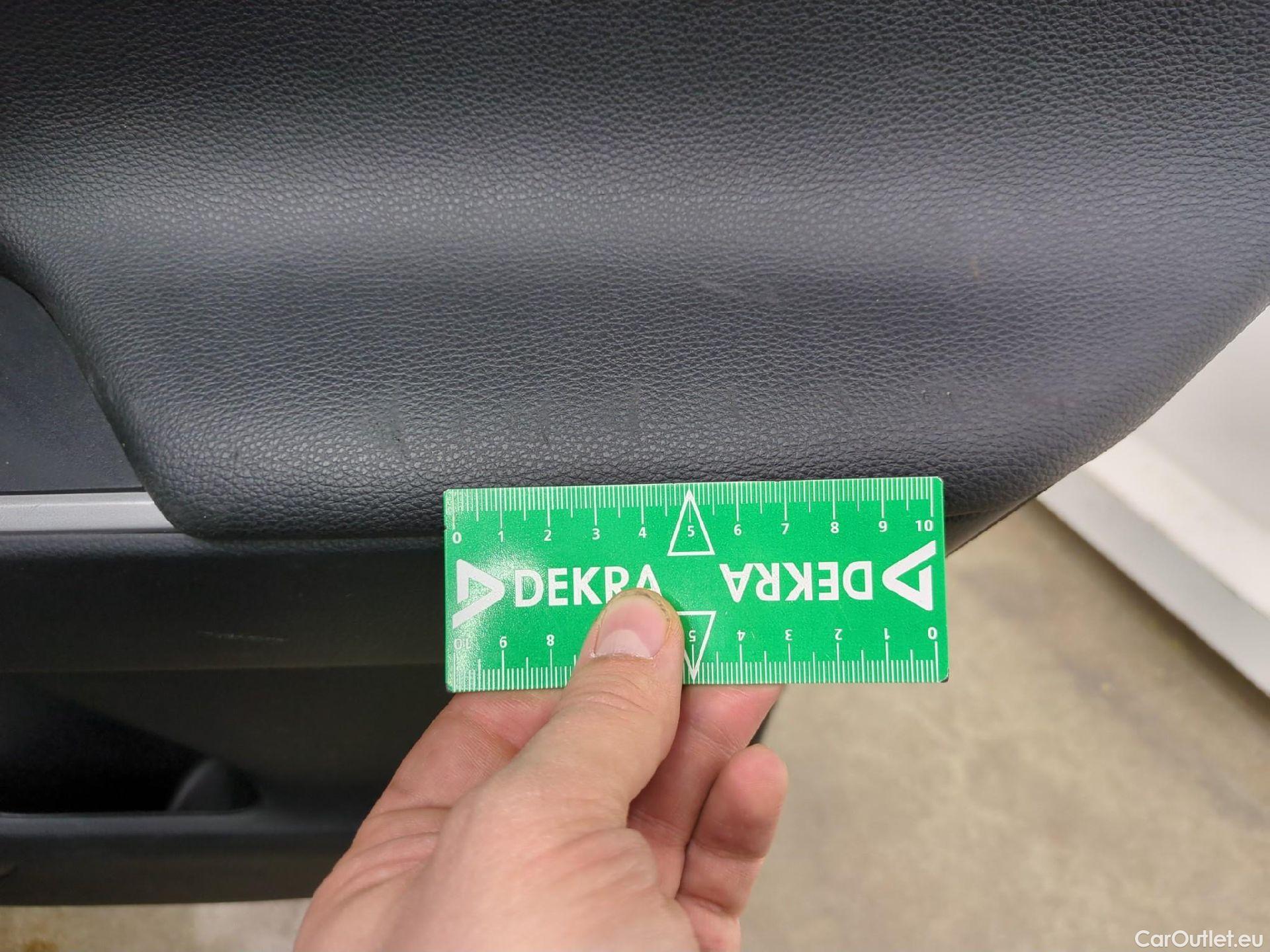  Toyota  RAV4 TOYOTA  Hybride / 2018 / 5P / SUV Hybride AWD Dynamic Business #12