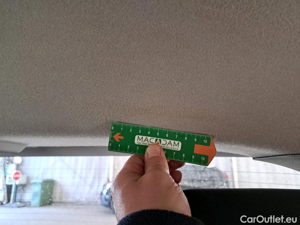  Toyota  Yaris TOYOTA  5p Berline 110 VVT-i France Business #15