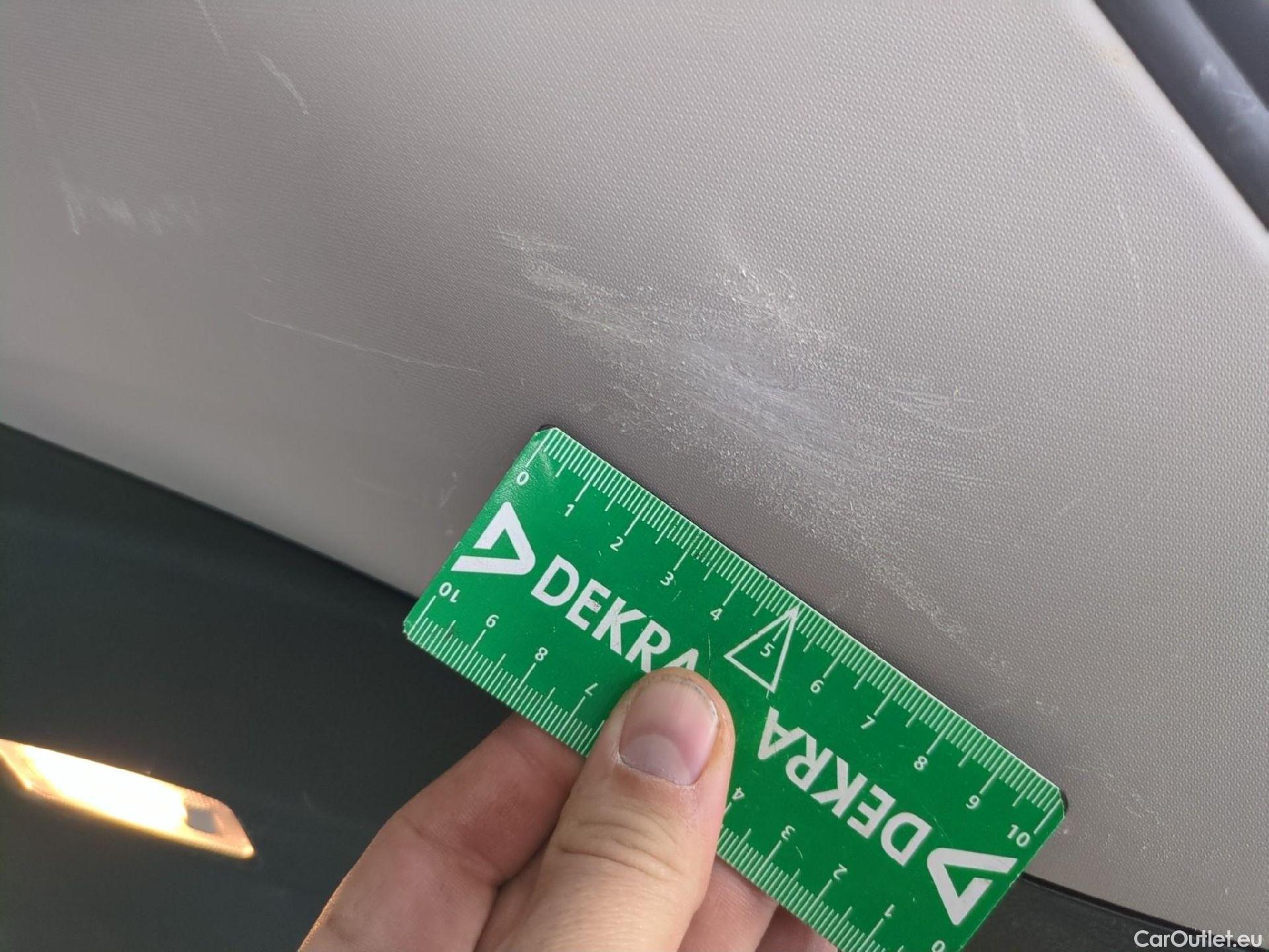  Toyota  RAV4 TOYOTA  Hybride / 2018 / 5P / SUV Hybride AWD Dynamic Business #8