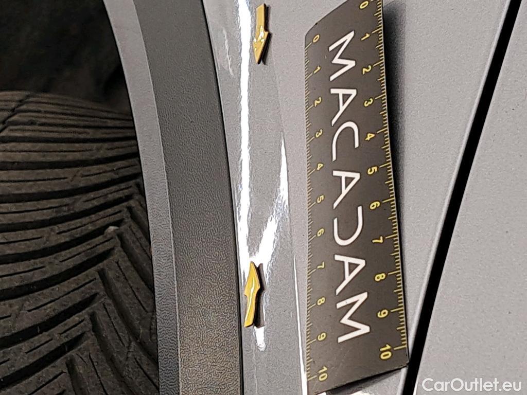  Volkswagen  T-ROC VOLKSWAGEN  / 2021 / 5P / SUV 1.5 TSI 150 EVO LIFE PLUS DSG7 #2