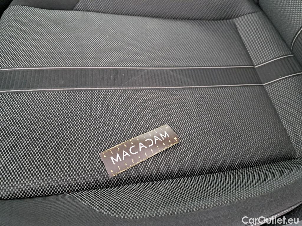  Volkswagen  T-ROC VOLKSWAGEN  / 2021 / 5P / SUV 1.5 TSI 150 EVO LIFE PLUS DSG7 #10