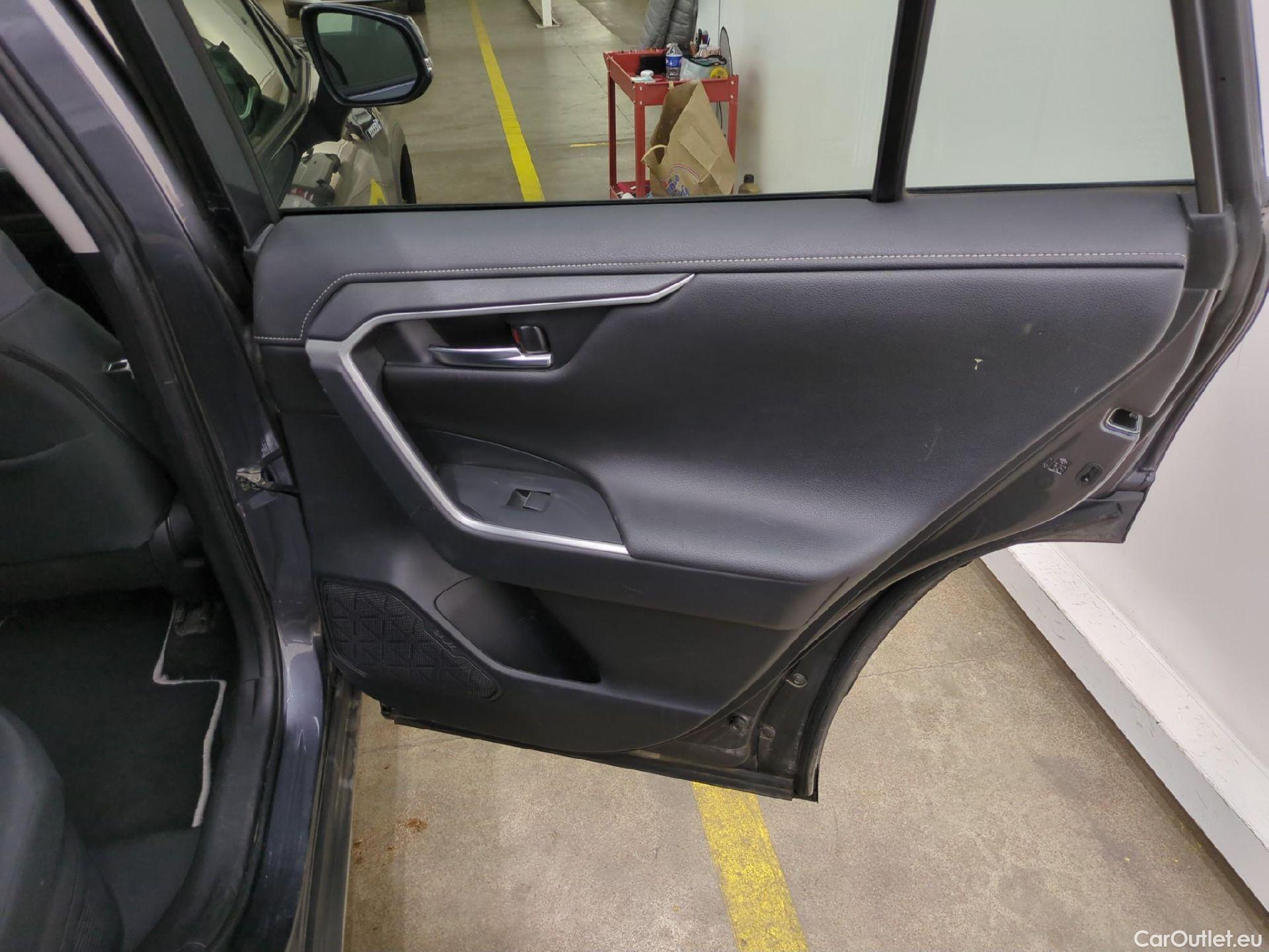  Toyota  RAV4 TOYOTA  Hybride / 2018 / 5P / SUV Hybride AWD Dynamic Business #13