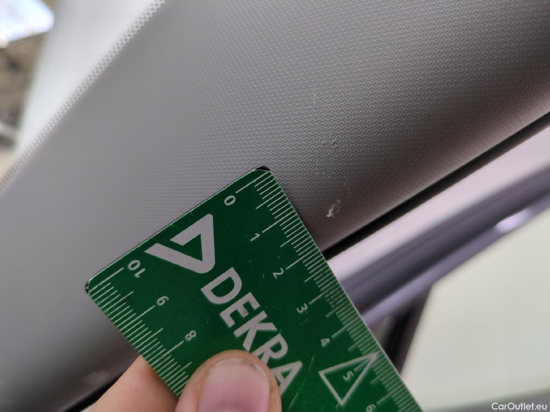  Toyota  RAV4 TOYOTA  Hybride / 2018 / 5P / SUV Hybride AWD Dynamic Business #4