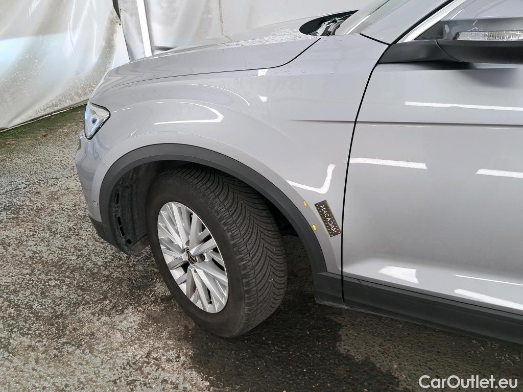  Volkswagen  T-ROC VOLKSWAGEN  / 2021 / 5P / SUV 1.5 TSI 150 EVO LIFE PLUS DSG7 #1
