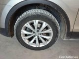  Volkswagen  Tiguan VOLKSWAGEN  / 2016 / 5P / SUV 2.0 TDI SCR 110KW BUSINESS BMT 4MOT DSG #106