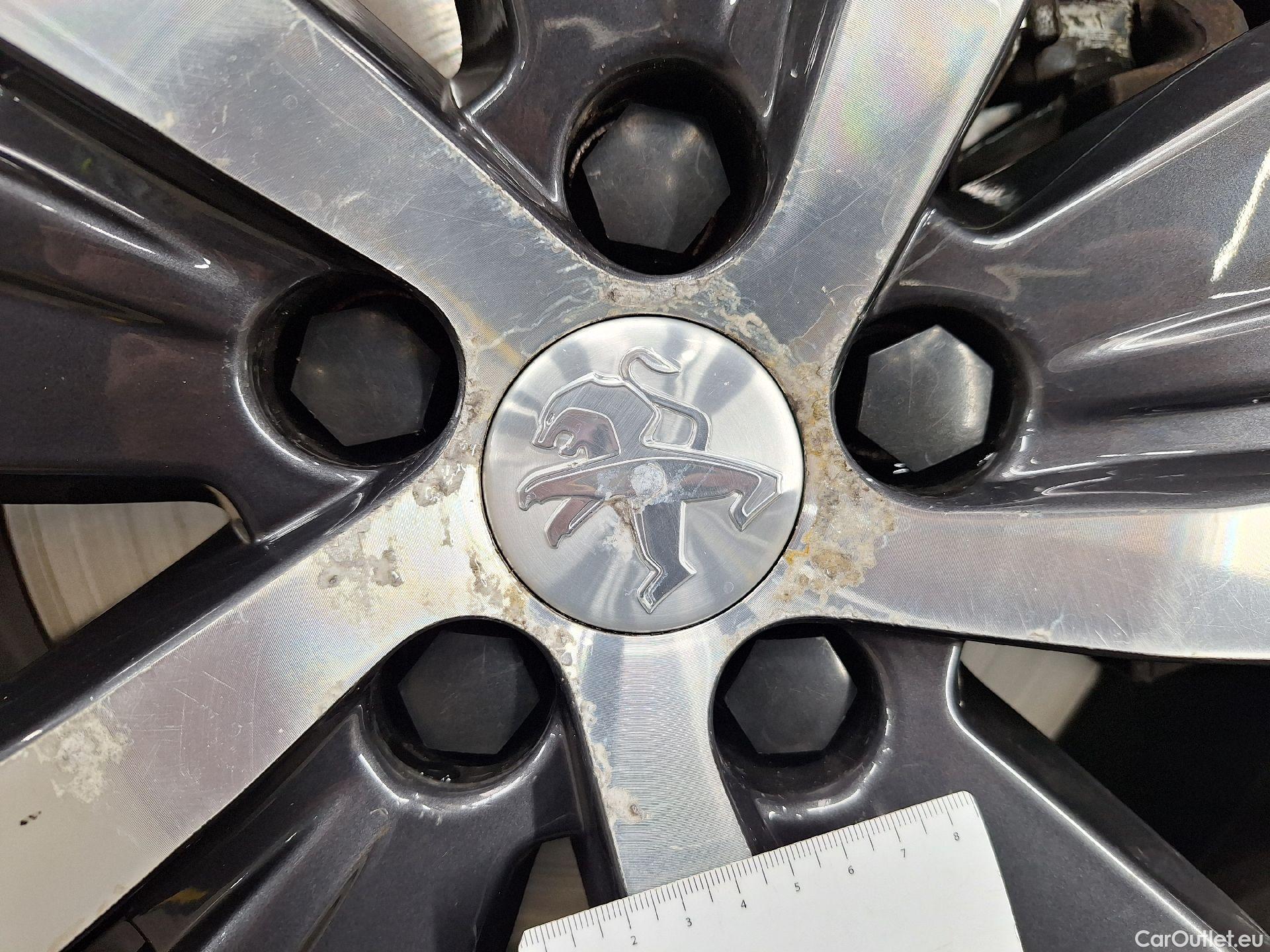  Peugeot  5008 Peugeot,  FL'20, Peugeot  1.5 BlueHDi 96kW S&S Allure 5d #3