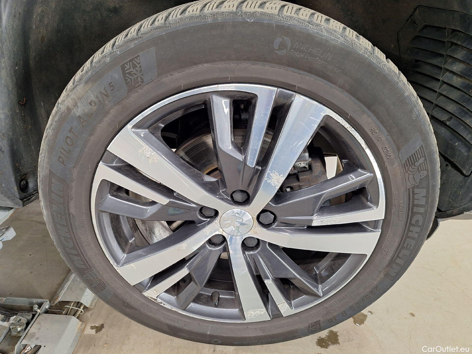  Peugeot  5008 Peugeot,  FL'20, Peugeot  1.5 BlueHDi 96kW S&S Allure 5d #1