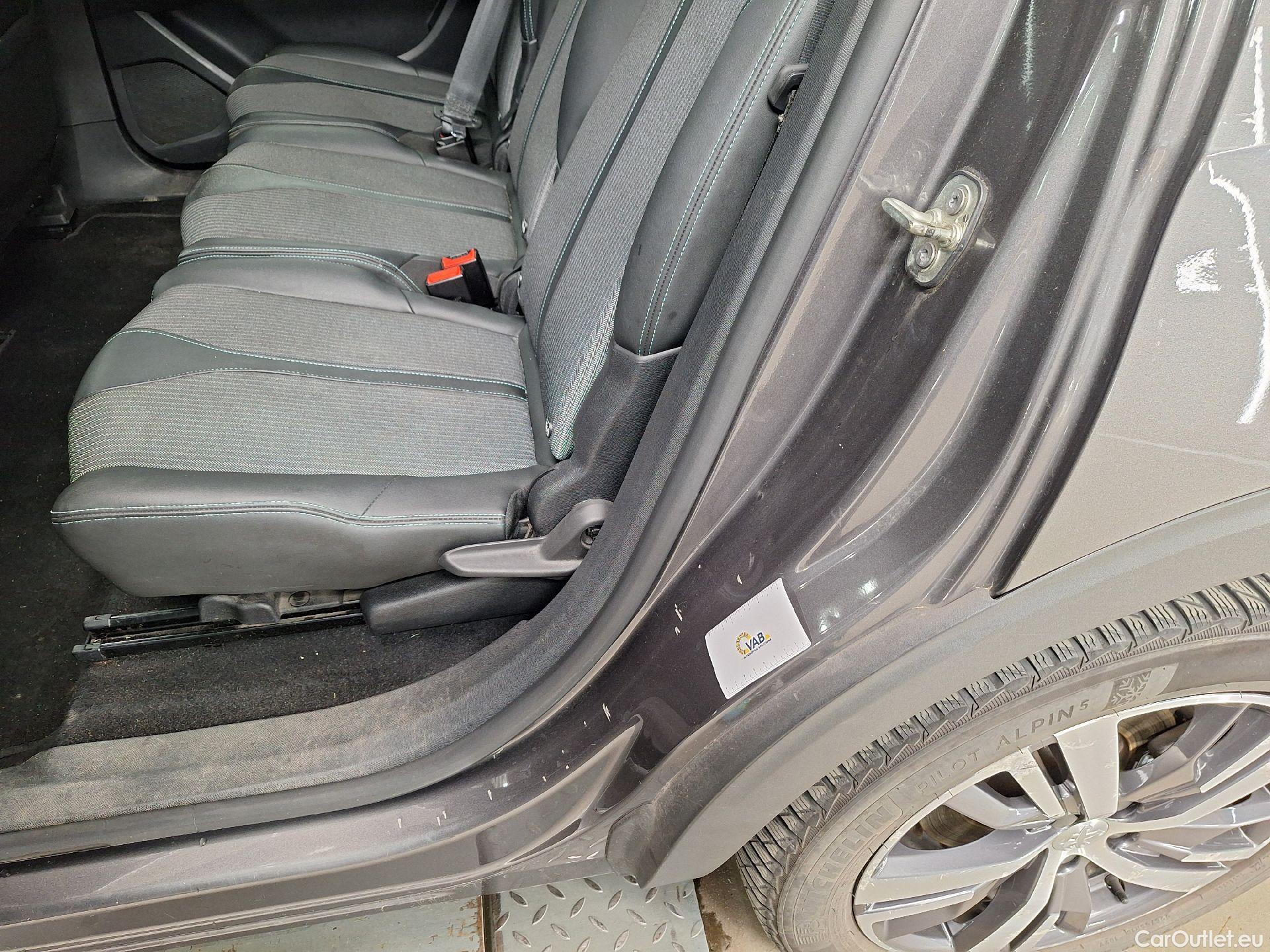  Peugeot  5008 Peugeot,  FL'20, Peugeot  1.5 BlueHDi 96kW S&S Allure 5d #73