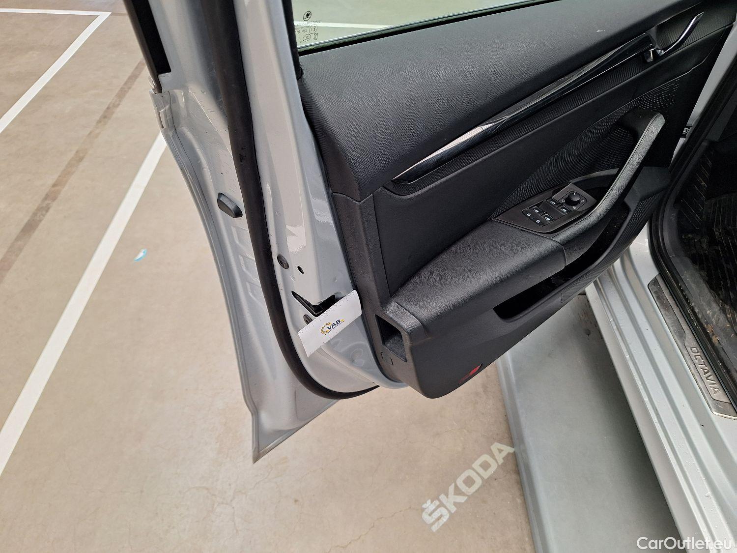  Skoda  Octavia Skoda,  Combi '20, Skoda  Combi 2.0 CRTDI 85kW Ambition 5d #65