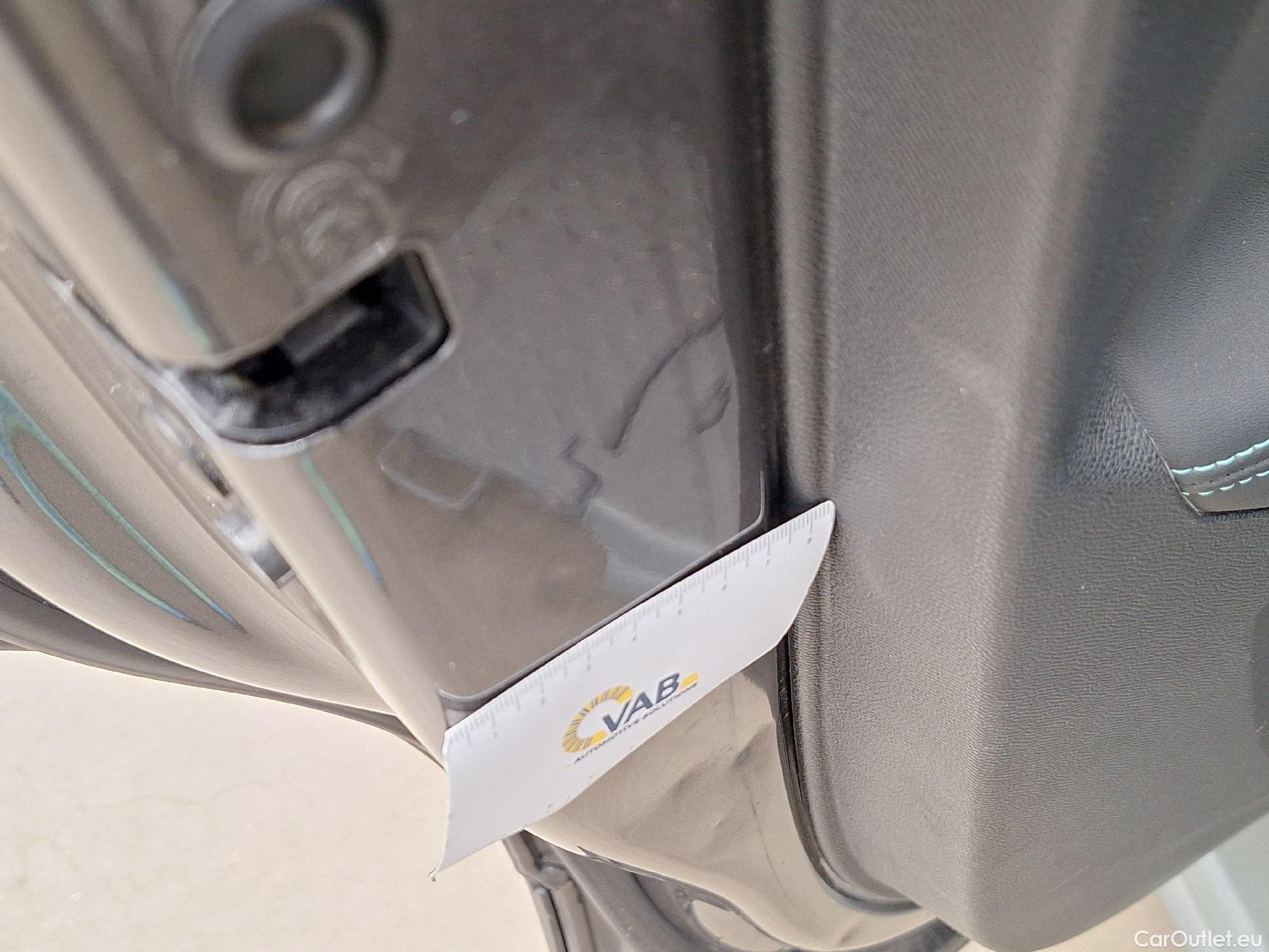  Peugeot  5008 Peugeot,  FL'20, Peugeot  1.5 BlueHDi 96kW S&S Allure 5d #77