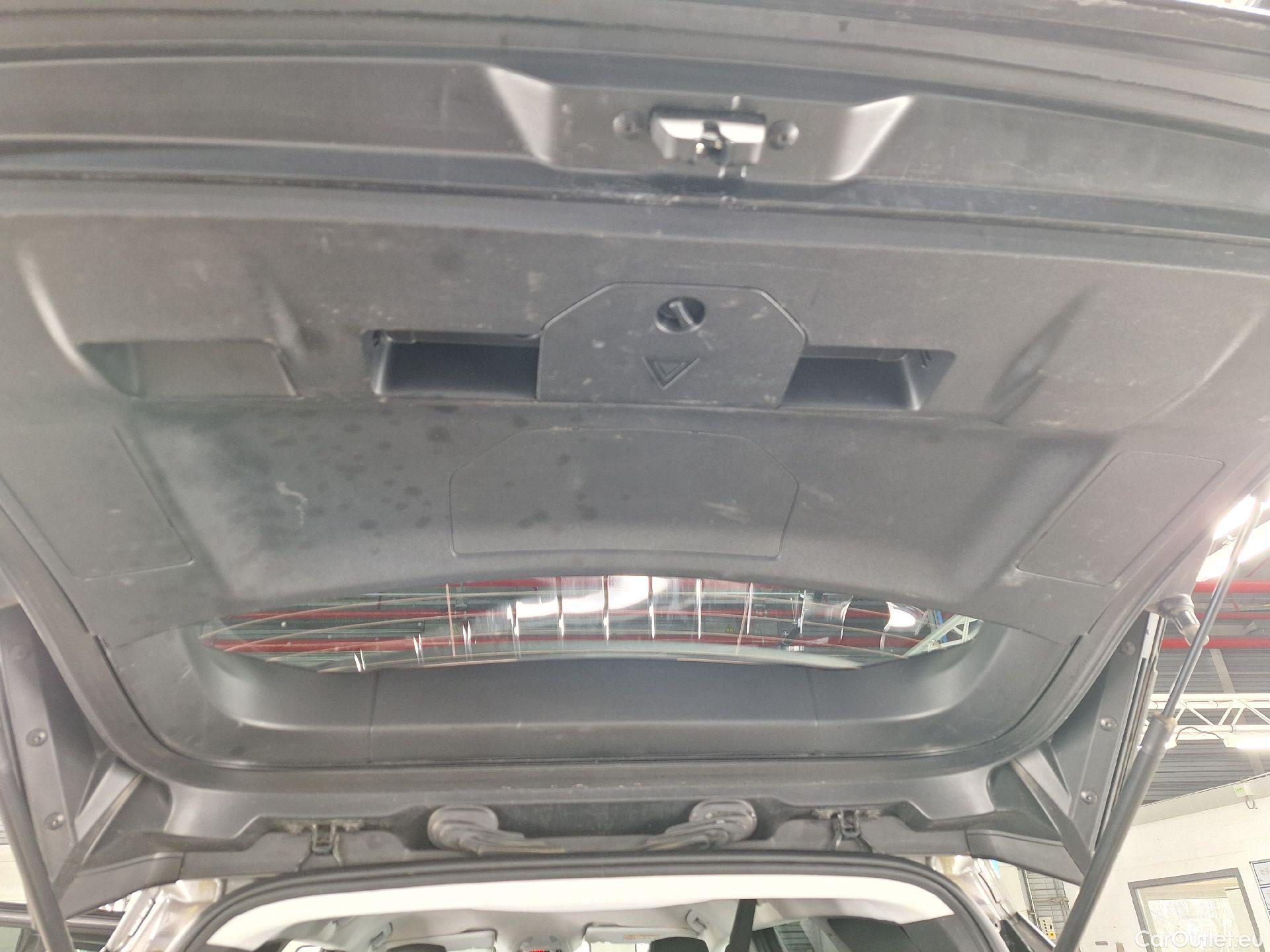  Peugeot  5008 Peugeot,  FL'20, Peugeot  1.5 BlueHDi 96kW S&S Allure 5d #65