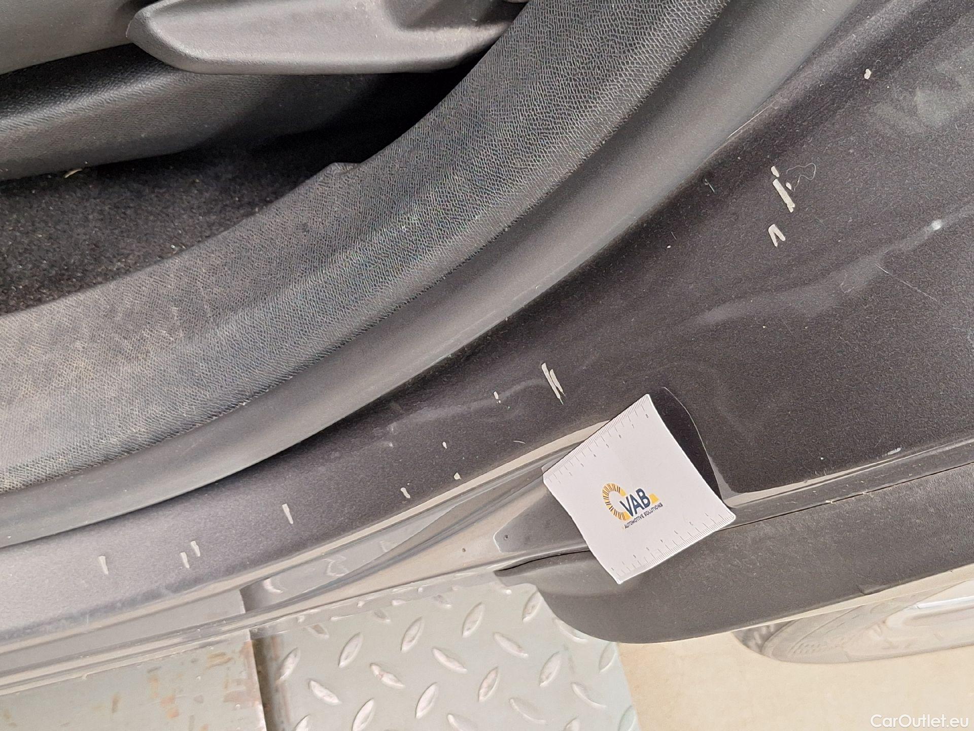  Peugeot  5008 Peugeot,  FL'20, Peugeot  1.5 BlueHDi 96kW S&S Allure 5d #75